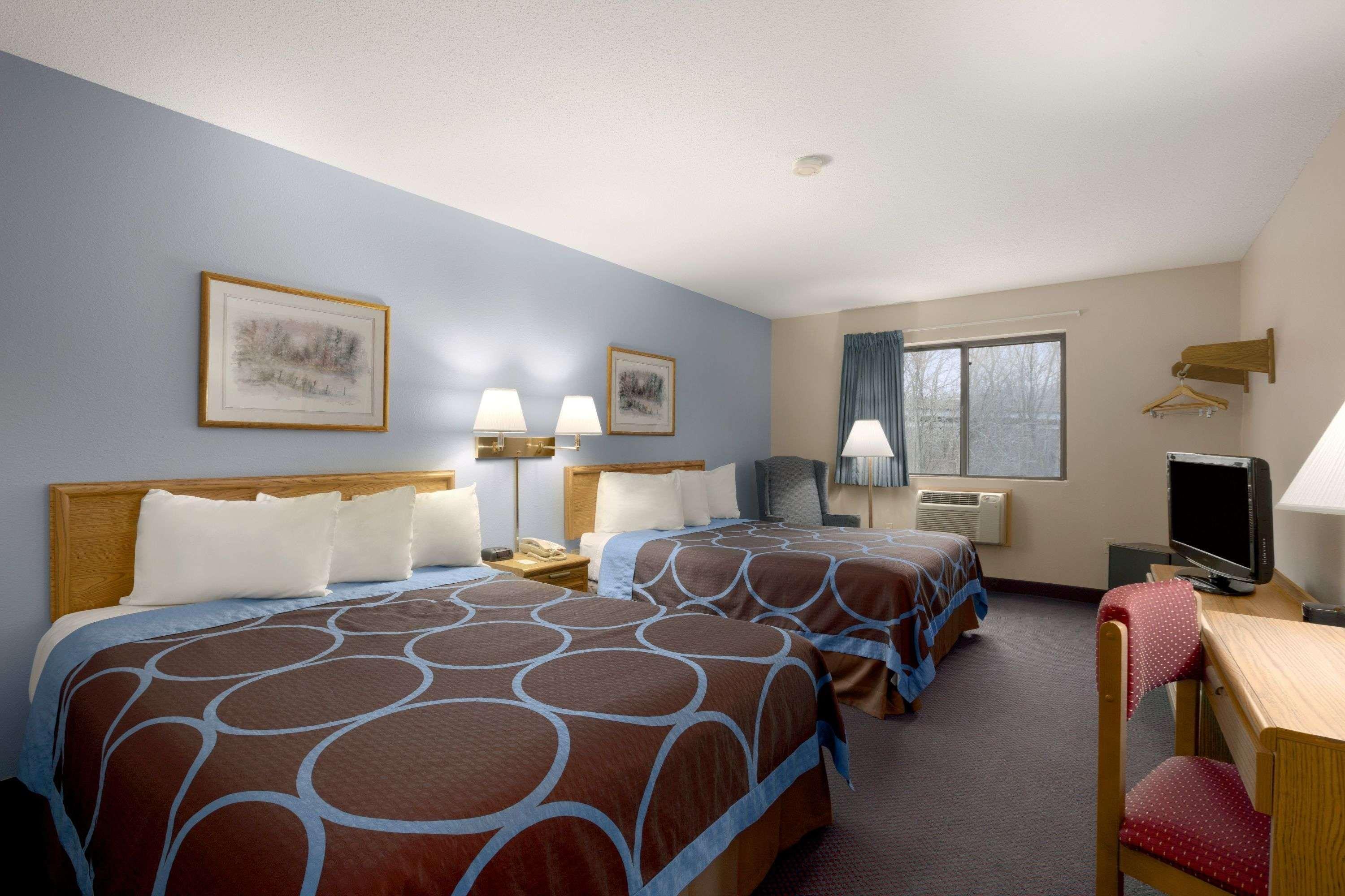 Super 8 By Wyndham Cromwell/Middletown Hotel Exterior photo