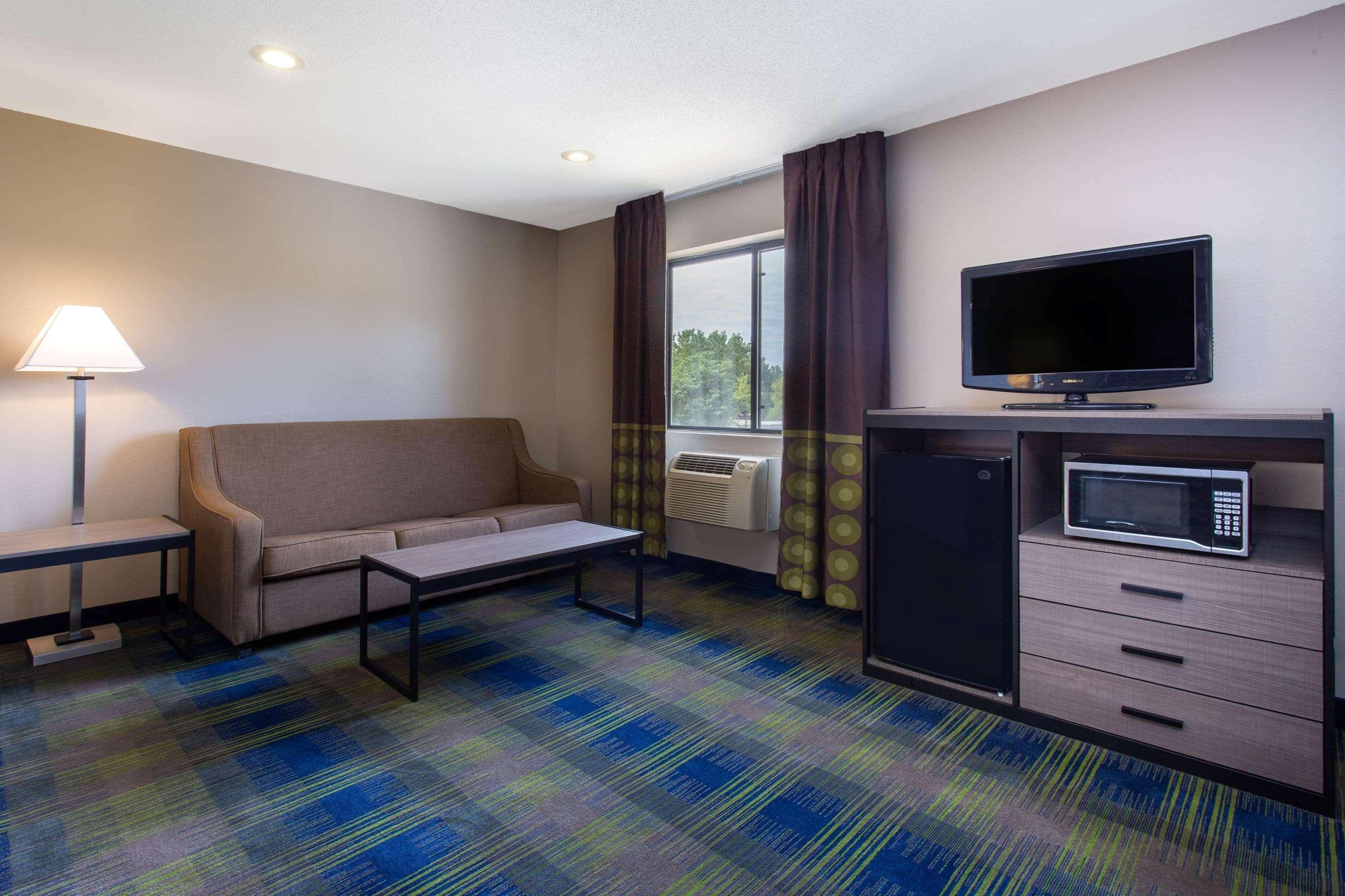 Super 8 By Wyndham Cromwell/Middletown Hotel Exterior photo