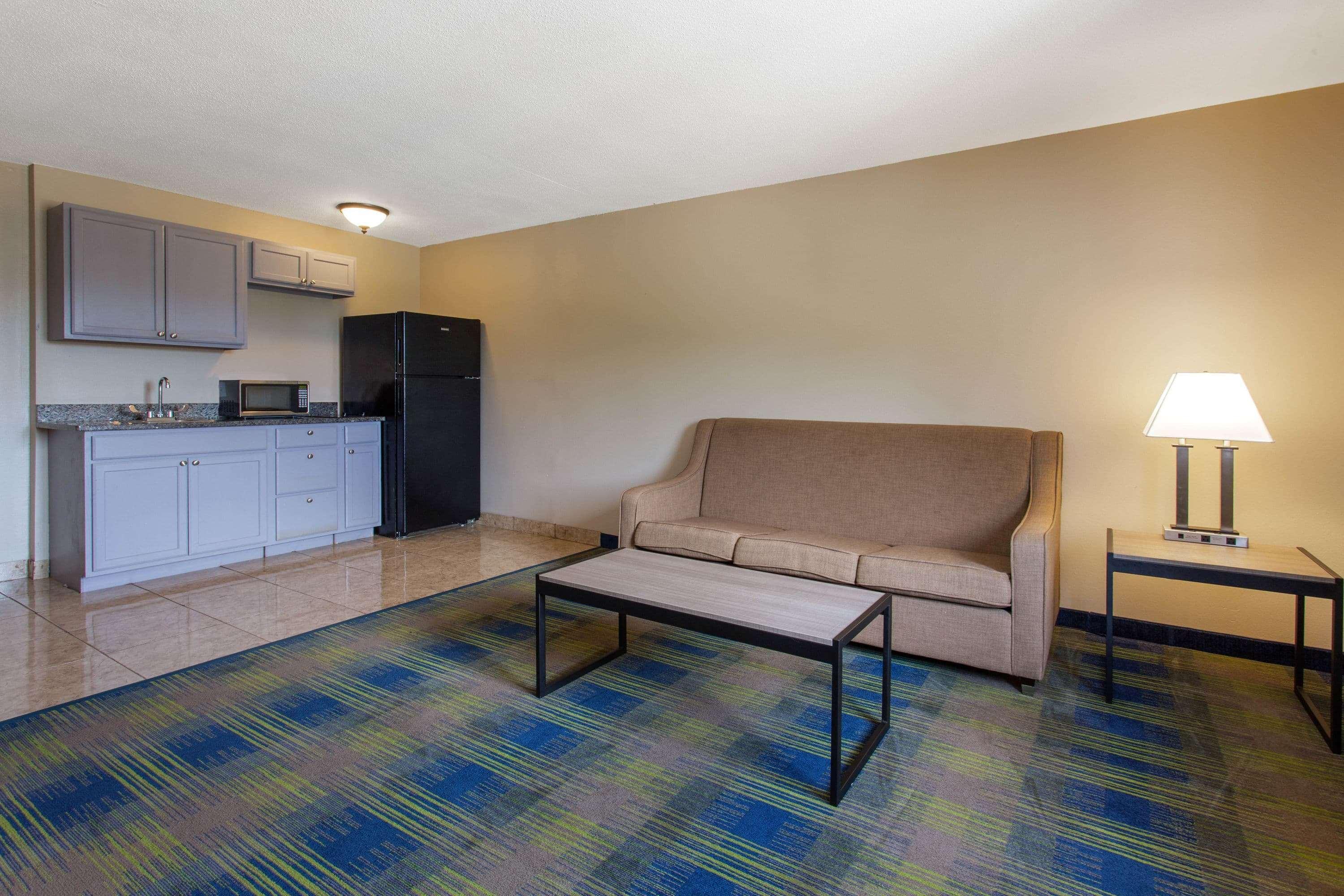 Super 8 By Wyndham Cromwell/Middletown Hotel Exterior photo